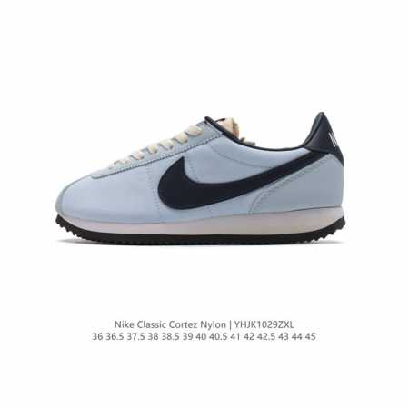 Nike Classic Cortez Nylon 耐克阿甘鞋男女子运动鞋，秉承元年款经典风格，糅合防水鞋面设计，令双足保持干爽舒适。防水锦纶鞋面强势抵御风雨侵 - 点击图像关闭