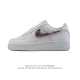 140 耐克 Nike Air Force 1 '07 Low 空军一号含气垫 小白鞋 2025年 蛇年新款 低帮百搭厚底增高休闲运动板鞋。柔软、弹性十足的缓震