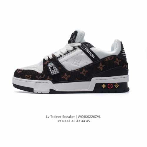 公司级 路易威登 Louis Vuitton Lv路易威登板鞋 时尚运动鞋潮厚底增高男鞋 浮雕Logo。舒适防滑底和百搭性霸屏整个时尚娱乐圈，细节调整完美主义！