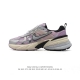 Nike 耐克 V2K Run 减震防滑 复古低帮运动跑步鞋 超火复古跑鞋，采用太空革组合呼吸网眼布鞋面材质，搭载正确4层组合底模，嵌入tpu加固稳定模块,双层