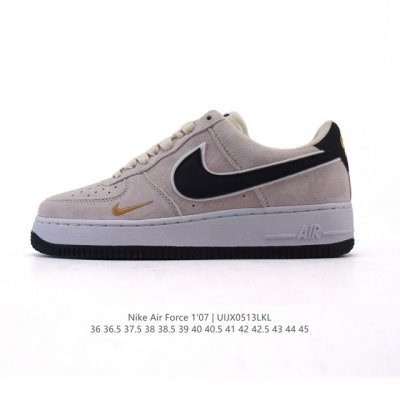 耐克 Nike Air Force 1 '07 Low 空军一号含气垫 低帮百搭厚底增高 小白鞋 休闲运动板鞋。柔软、弹性十足的缓震性能和出色的中底设计，横跨复