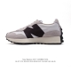 真标 Nb 新百伦 New Balance 327系列复古休闲运动慢跑鞋时尚男女运动鞋 以更纯粹的复古风格设计打造的全新造型 侧身还以解构设计，将 N 字标志以