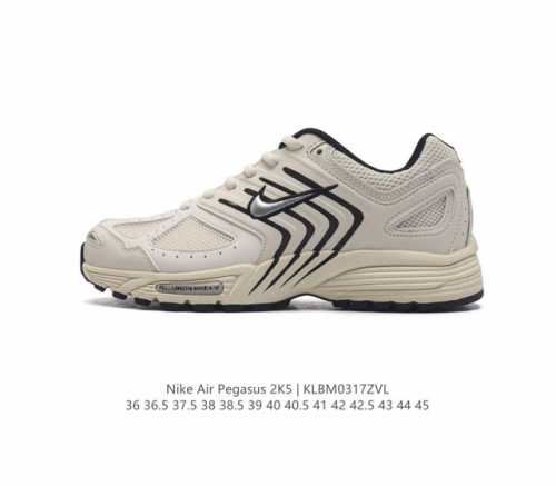 Nike 耐克 Nike Air Pegasus 2K5 專為跑者打造的熟悉彈力腳感再度回歸 助你攻克各種目標 再不然 也能為你增添足下風采 2K5 版保有你喜