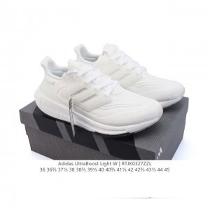 140 阿迪达斯 .老爹鞋 全新Adidas Ultra Light Boost 系列超轻升级，10周年新一代缓震运动跑鞋。在阿迪达斯Boost跑鞋面世十周年之