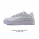公司级 Adidas 阿迪达斯 优选版，女款运动鞋真标半码制，采用柔软革鞋面材质，外露轻量Eva中底嵌片最近超级火的一双鞋，阿迪达斯Adidas Origina