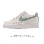耐克 Nike Air Force 1 '07 Low 空军一号含气垫 低帮 小白鞋 百搭厚底增高休闲运动板鞋。柔软、弹性十足的缓震性能和出色的中底设计，横跨复