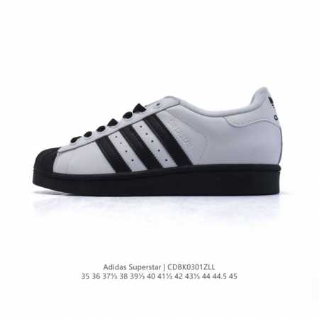 阿迪达斯 Adidas Superstar 三叶草经典贝壳头系列 新款休闲板鞋潮流男女士运动鞋 。鞋面柔软皮革材质 标志性的贝壳鞋头，锯齿三条纹，简约的线条。就 - 点击图像关闭