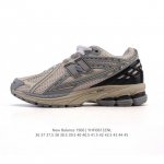 公司级 新百伦 New Balance M1906系列 复古运动鞋单品宝藏老爹鞋款。作为Nb最经典的档案鞋型之一，与 2一样，1906有着Nb最成熟的技术加持和
