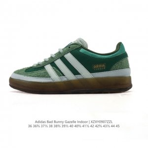 阿迪达斯 T 头鞋 系列Bad Bunny X Adidas Gazelle Indoor德训鞋 潮运动板鞋。Badbunny与Adidas再度联名，推出全新G