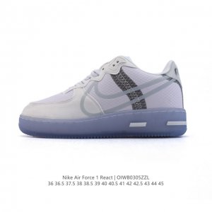 140 耐克 Nike Air Force 1 '07 Low 空军一号含气垫 低帮百搭厚底增高休闲运动板鞋。柔软、弹性十足的缓震性能和出色的中底设计，横跨复古