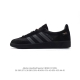 阿迪达斯 Adidas Handball Spezial 低帮三叶草学院风复古休闲板鞋 德训鞋 橡胶底柔软皮革面经典运动鞋板鞋。圆头、缝合拼接设计、正面绑带、鞋