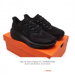 颠覆式升级！Nike 飞马新鞋 触感柔软，质感升级！随着“耐克 蓝图 系列”在巴黎的盛大发布，全新一代 登月41代 Nike Pegasus 41也正式登场啦！