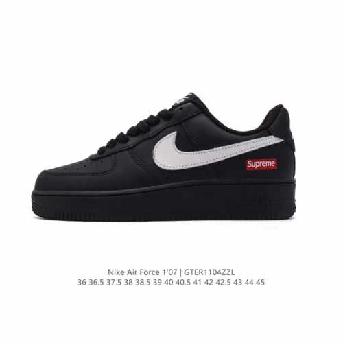 耐克 Nike Air Force 1 '07 Low 空军一号含气垫 低帮百搭厚底增高休闲运动板鞋。柔软、弹性十足的缓震性能和出色的中底设计，横跨复古与现代的