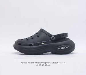 阿迪达斯 Adidas 洞洞鞋 厚底增高涉水鞋 夏季户外溯溪鞋沙滩鞋速干凉鞋 尺码 40-44 货号 BB2687 编码 ERZE0616L