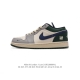 公司级 耐克 乔丹air Jordan 1 Low Aj1 乔1 乔丹1代aj1 低帮复古文化休闲运动篮球鞋。从1985 年面世的元年款汲取设计灵感，采用简洁大