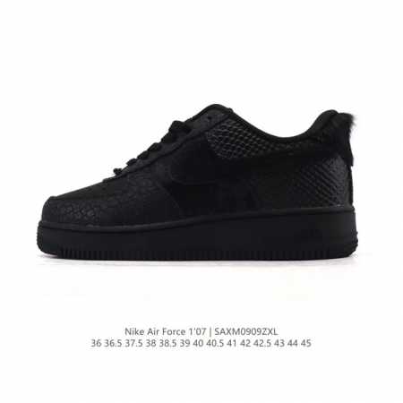 耐克 Nike Air Force 1 '07 Low 空军一号含气垫 小白鞋 低帮百搭厚底增高休闲运动板鞋。柔软、弹性十足的缓震性能和出色的中底设计，横跨复古 - 点击图像关闭