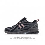 新百伦 New Balance M 6系列 复古运动鞋单品宝藏老爹鞋款。作为nb最经典的档案鞋型之一，与2002一样， 6有着nb最成熟的技术加持和复古款式，而