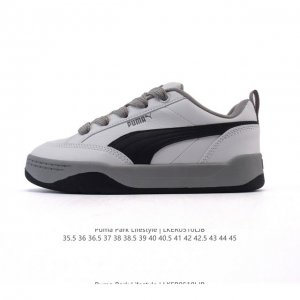 puma 彪马 男女运动板鞋，原楦原纸版开发版型，采用环保纤维革组合翻毛皮饰片鞋面材质，外置耐磨橡胶大底蕾哈娜同系面包鞋太好看了！彪马Puma Park Lif