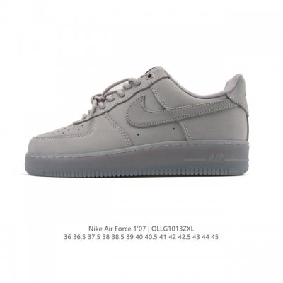 耐克 Nike Air Force 1 '07 Low 空军一号含气垫 低帮 小白鞋 百搭厚底增高休闲运动板鞋。柔软、弹性十足的缓震性能和出色的中底设计，横跨复