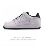 耐克 Nike Air Force 1 '07 Low 空军一号含气垫 小白鞋 低帮百搭厚底增高休闲运动板鞋。柔软、弹性十足的缓震性能和出色的中底设计，横跨复古