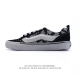 130 万斯 Vans Knu-Skool Vr3 Lx 面包鞋织物鞋面。坎普尔·茱利安系列低帮复古硫化休闲运动板鞋“肥胖版大Logo”要说整个2023年最为热