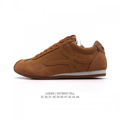 公司级 Loewe 罗意威 Ballet Runner 皮革织物拼接 简约圆头 系带 低帮 运动休闲鞋这双鞋是Loewe新发布的Ballet Runner ，被