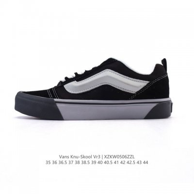 万斯 Vans Knu-Skool Vr3 Lx 面包鞋皮革拼接鞋面。坎普尔 茱利安系列低帮复古硫化休闲运动板鞋“肥胖版大Logo”要说整个 年最为热门的鞋型之