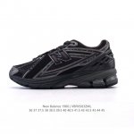 公司级 新百伦 New Balance M1906系列 复古运动鞋单品宝藏老爹鞋款。作为Nb最经典的档案鞋型之一，与 2一样，1906有着Nb最成熟的技术加持和