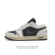 耐克 乔丹air Jordan 1 Low Aj1 乔1 乔丹1代aj1 低帮复古文化休闲运动篮球鞋。该鞋款从 1985 年元年款汲取设计灵感，焕新演绎简约经典