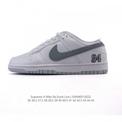耐克 Nike Dunk Low Retro 运动鞋复古板鞋，作为 80 年代经典篮球鞋款，起初专为硬木球场打造，后来成为席卷街头的时尚标杆，现以经典细节和复古