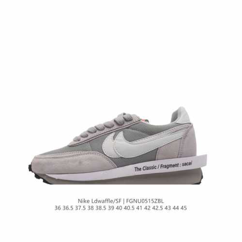 耐克 Nike 耐克双勾swoosh跑鞋 厚底增高运动鞋。Sacai X Nike Ldwaffle 慢跑鞋 Sacai 将 Nike 经典鞋款 Waffle