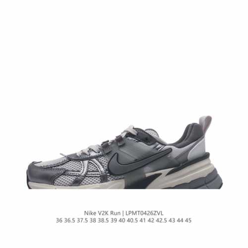Nike 耐克 V2K Run 减震防滑 复古低帮跑步鞋 超火复古跑鞋，采用太空革组合呼吸网眼布鞋面材质，搭载正确4层组合底模，嵌入tpu加固稳定模块,双层md