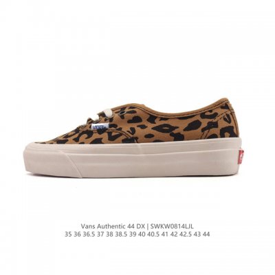 万斯 Vans Vault Og Authentic Lx 高端支线 此次Vans以更加复古的版型推出了全新的Originals复古经典系列运动板鞋 工艺：硫化