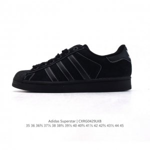 阿迪达斯 Adidas Superstar 2025年新款鞋子 蛇年新款 经典贝壳头系列 新款休闲板鞋潮流男女士运动鞋 。鞋面柔软皮革材质 标志性的贝壳鞋头，简