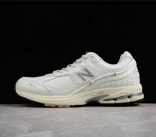 Randomevent x Unik x New Balance 三方联名款复古休闲跑步鞋 ML2002RX 夜光鞋面打造 十分亮眼 尺码 36 37 37.
