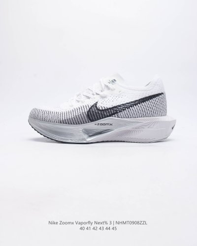 耐克 马拉松3代 三代男鞋 钻石后跟太帅了 Nike 顶级缓震 新鞋亮相 Nike Zoomx Vaporfly Next% 3 运动缓震慢跑鞋 鞋面由一体式分