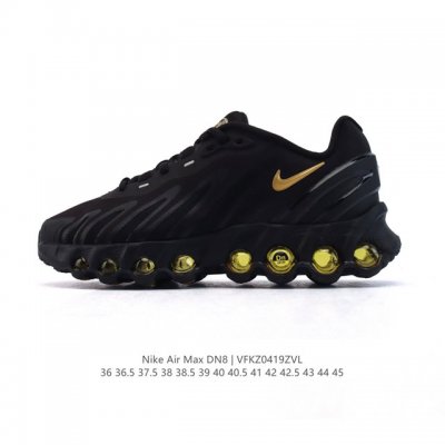 耐克 Nike Air Max Dn8 全掌气垫科技运动跑步鞋Fq7860-005。鞋款采用醒目渐变织物和动态波浪状结构鞋面，搭配黑色中底和外底，以及迷你黑色