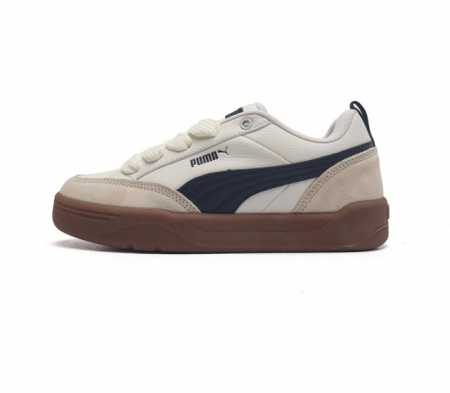Puma 彪马 男女运动板鞋 原楦原纸版开发版型 采用环保纤维革组合翻毛皮饰片鞋面材质 外置耐磨橡胶大底蕾哈娜同系面包鞋太好看了 彪马puma Park Lif - 点击图像关闭