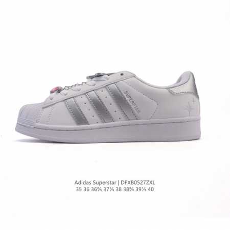 真标 阿迪达斯 Adidas Superstar 2025年新款鞋子 蛇年新款经典贝壳头系列 新款休闲板鞋潮流男女士运动鞋 鞋面柔软皮革拼接材质 标志性的贝壳鞋 - 点击图像关闭