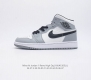 真二层 耐克 Nike Air Jordan 1 Retro High Og 乔丹一代aj1 乔1 Aj1 高帮篮球鞋复刻运动鞋 皮面高帮板鞋的设计灵感源自运动
