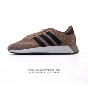 阿迪达斯春款Adidas 阿迪达斯正品三叶草男N-5923小Iniki运动跑步休闲鞋，这款训练鞋,汲取70年代跑步鞋灵感,为现代街头演绎。按复古跑步鞋式样设计。