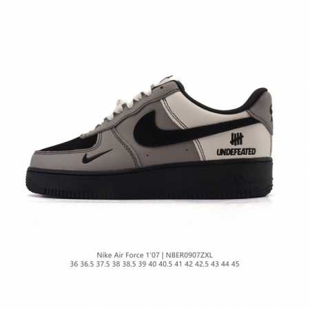 耐克 Nike Air Force 1 '07 Low 空军一号含气垫 低帮百搭厚底增高休闲运动板鞋。柔软、弹性十足的缓震性能和出色的中底设计，横跨复古与现代的 - 点击图像关闭