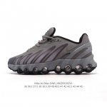 耐克 Nike Air Max Dn8 全掌气垫科技运动跑步鞋Fq7860-005。鞋款采用醒目渐变织物和动态波浪状结构鞋面，搭配黑色中底和外底，以及迷你黑色