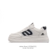 Adidas Shoes 新款阿迪达斯 低帮潮流百搭慢跑鞋 休闲经典运动板鞋 厚底增高男鞋 可以说是 Adidas 阿迪达斯最具标志性的运动鞋，拥有50多年的标