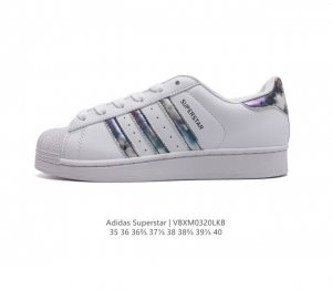 真标 阿迪达斯 Adidas Superstar Ayoon W 三叶草运动鞋经典贝壳头板鞋 时尚女鞋 真皮鞋面材质 标志性的贝壳鞋头 锯齿三条纹 简约的线条