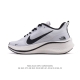 Nike ‘Diy’ 耐克 登月透气缓震疾速跑鞋 厚底增高运动老爹鞋 ，在鞋底部分搭载全掌型Zoom Air配置 锐意革新缓震系统 缔造平稳顺畅的自然步履体验。
