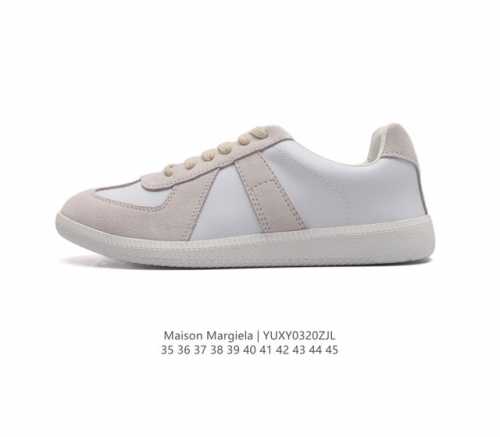 公司级 Maison Martin Margiela 马丁 马吉拉 德训休闲板鞋 牛皮革柔软细腻的特点与麋鹿皮的绒毛质感相结合 使其既有超高的柔软舒适度 又同时