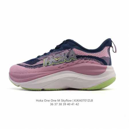 Hoka One One Skyflow 匠心独运的运动跑鞋 厚底增高老爹鞋 Hoka Skyflow 采用了精致的纱架提花鞋面，缔造出一种宛如量身定制般的贴合 - 点击图像关闭