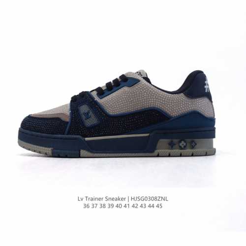 210 【公司级】路易威登 Louis Vuitton Lv路易威登板鞋 贴钻 闪钻鞋面 时尚运动鞋潮厚底增高男女鞋。舒适防滑底和百搭性霸屏整个时尚娱乐圈，细节