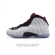 200 【公司级】耐克Nike Air Foamposite One 篮球运动鞋 男鞋，它是一双内场的后卫战靴，97年1月份首期发行，使用Foamposite一